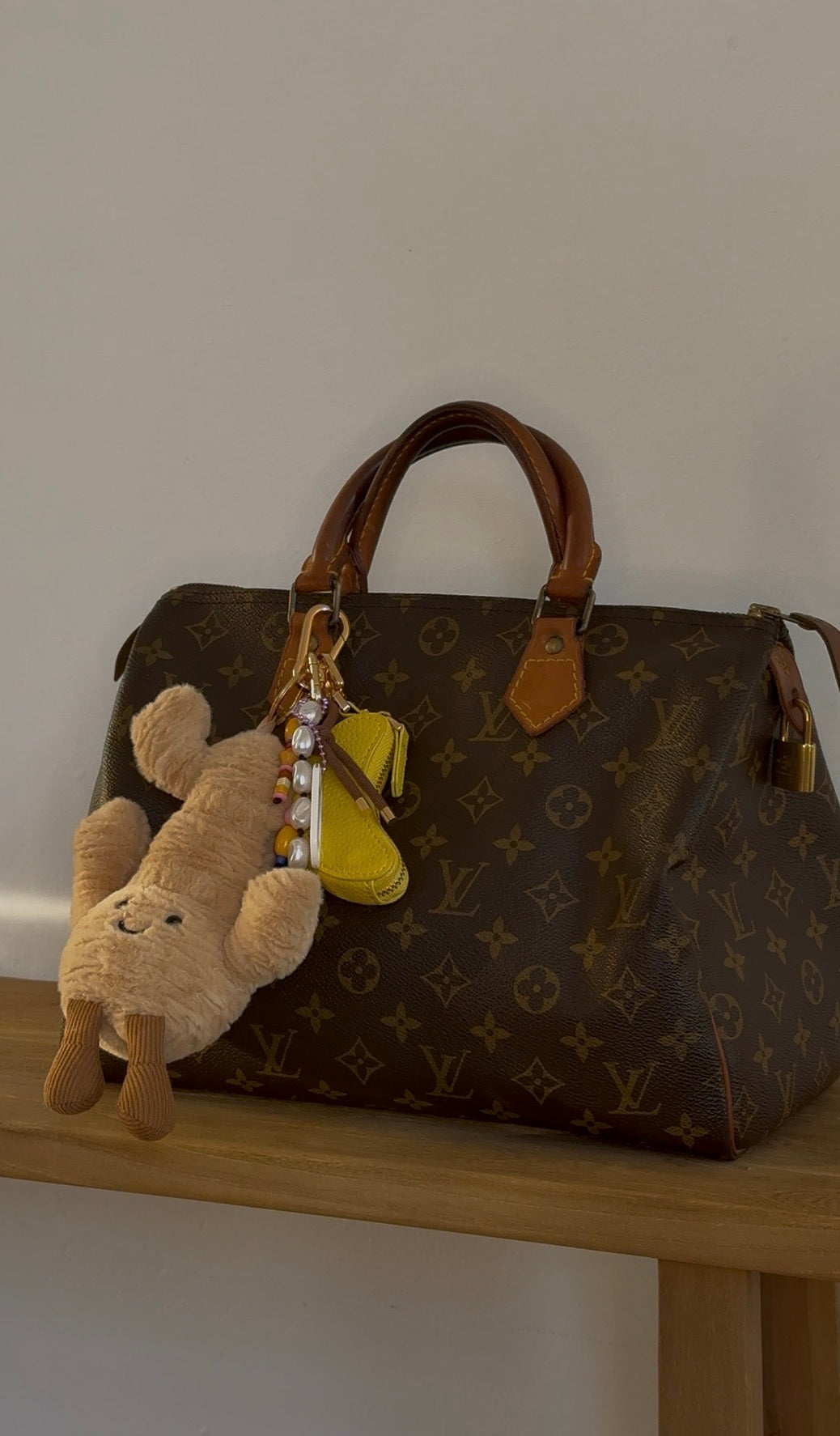 GINGERY BANANA BUDDY charm